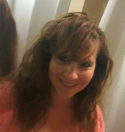 Headshot of Tracey Roseman